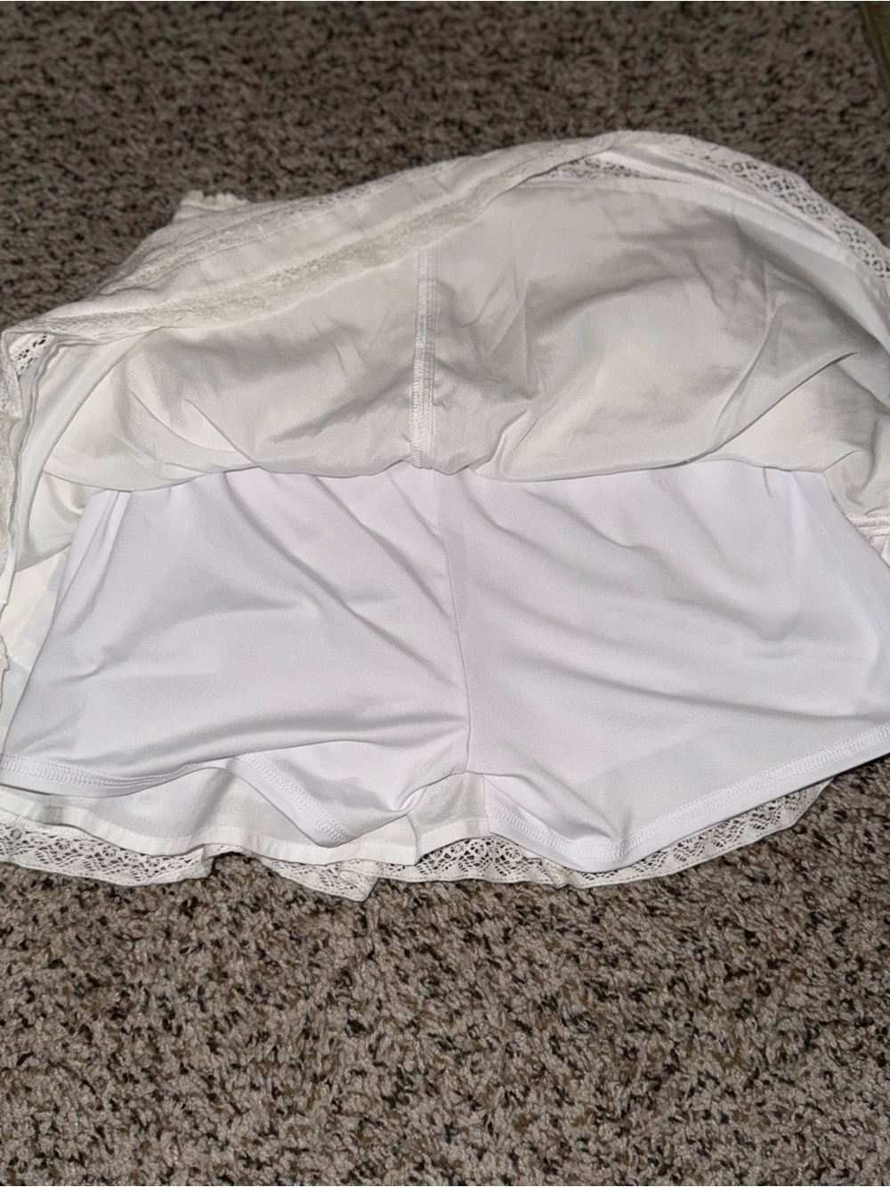 Hollister White Tiered Lace-Trim Mini Skirt with Shorts Underneath⭐️ Size Small - Picture 4 of 4
